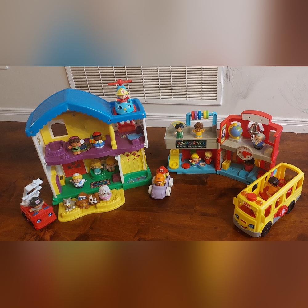 Official Interactive Bilingual Little.people.house, School And bus.